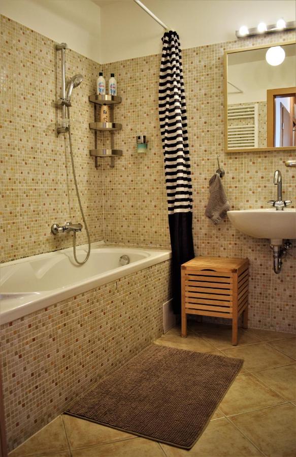 Cosy Apartment In Budapest Downtown With Free Garage Parking Екстериор снимка